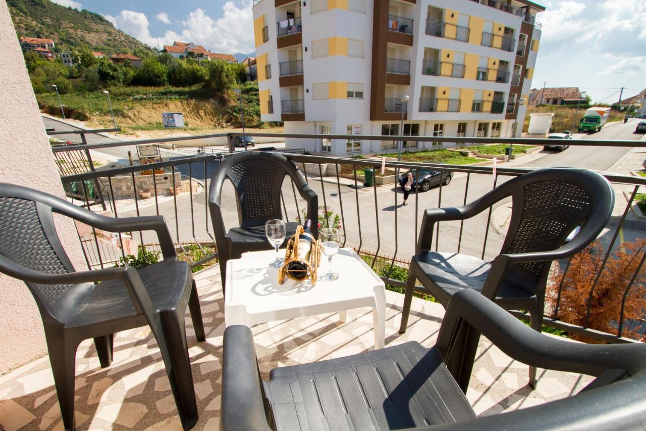 Belane Apartments Tivat Ngoại thất bức ảnh