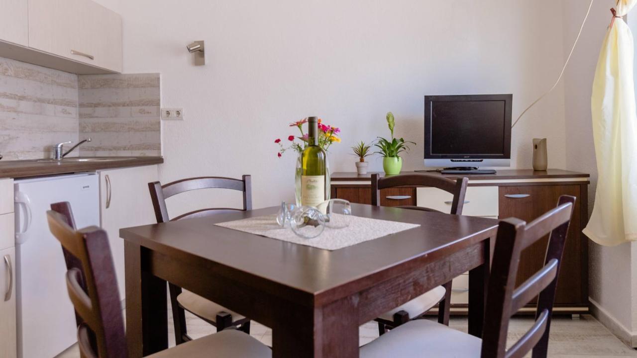 Belane Apartments Tivat Ngoại thất bức ảnh