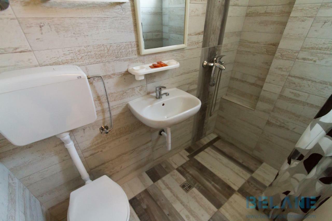 Belane Apartments Tivat Ngoại thất bức ảnh
